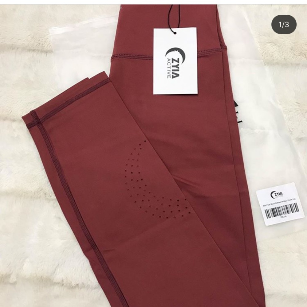 Zyia pear moon leggings